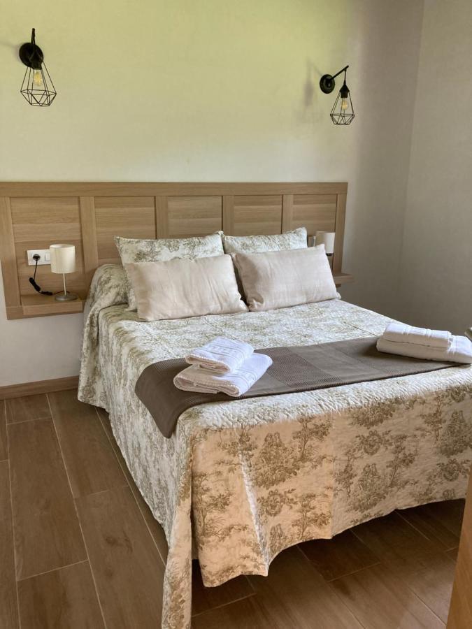 Apartamentos La Presa El Molin Onís المظهر الخارجي الصورة